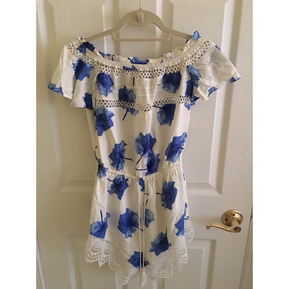 Off the shoulder floral romper S from pepper mayo