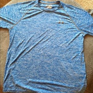 Under Armour Dry-Fit T-shirt. Size Large