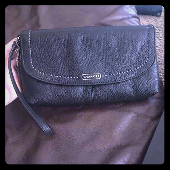 LAST CALL!! Coach leather clutch