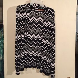 Belldini black and white sweater