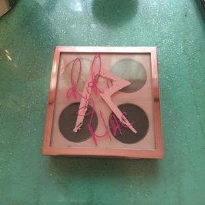 MAC Rihanna Smoked Cocoa Palette