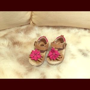 Stride rite size 4 toddler sandals