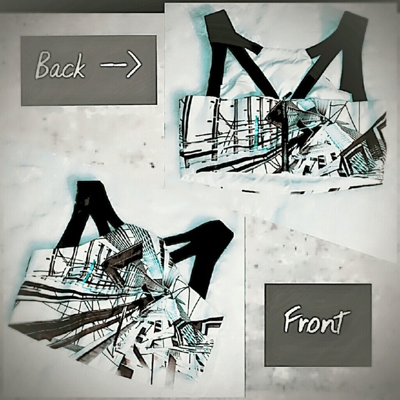 Crop Top Black & White - Picture 2 of 4