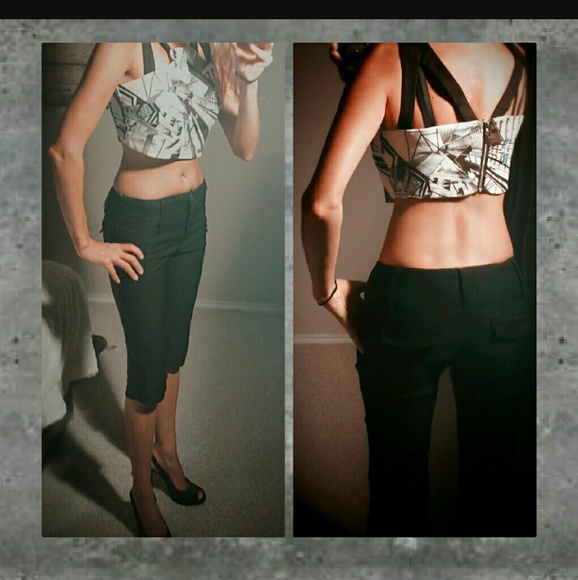 Crop Top Black & White - Picture 3 of 4