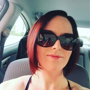 Meet your Posher, Kelli