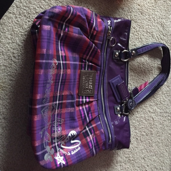 Authentic Coach Poppy