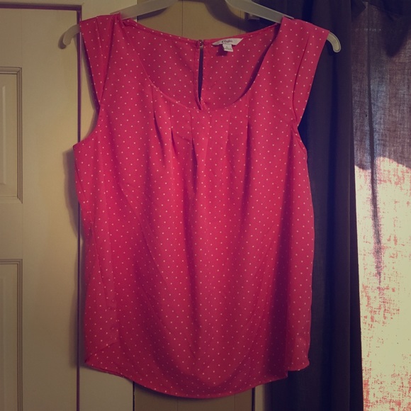 Sleeveless pink & white polka dots