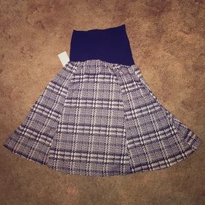 Motherhood Maternity B&W Plaid Skirt size Medium