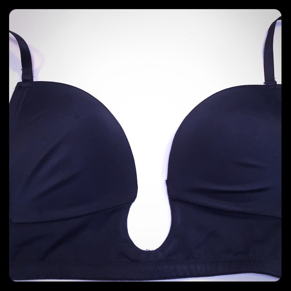 Plunging V bra
