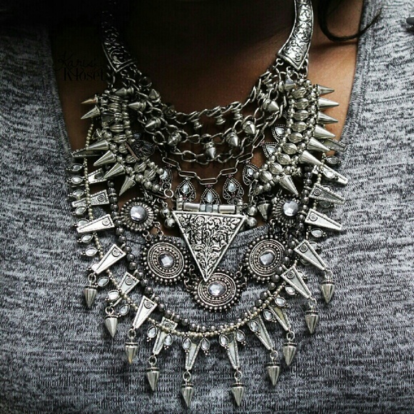 Jewelry | Studded Statement Necklace - Picture 2 of 4