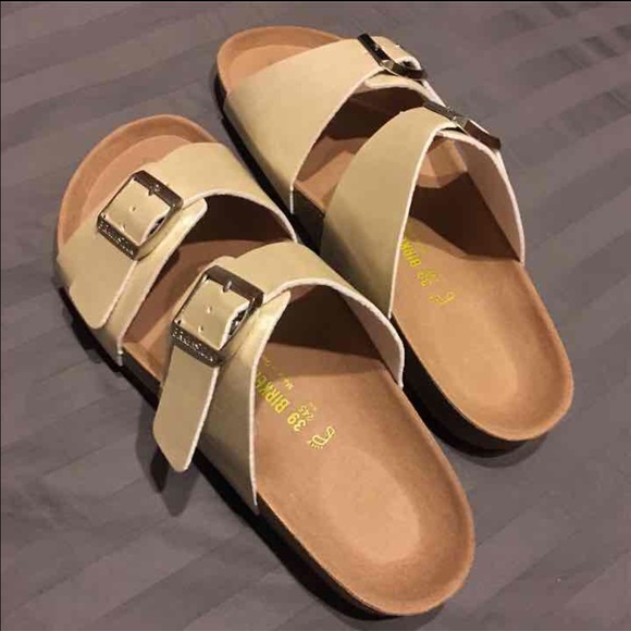 Birkenstock Monterey style size 8.5