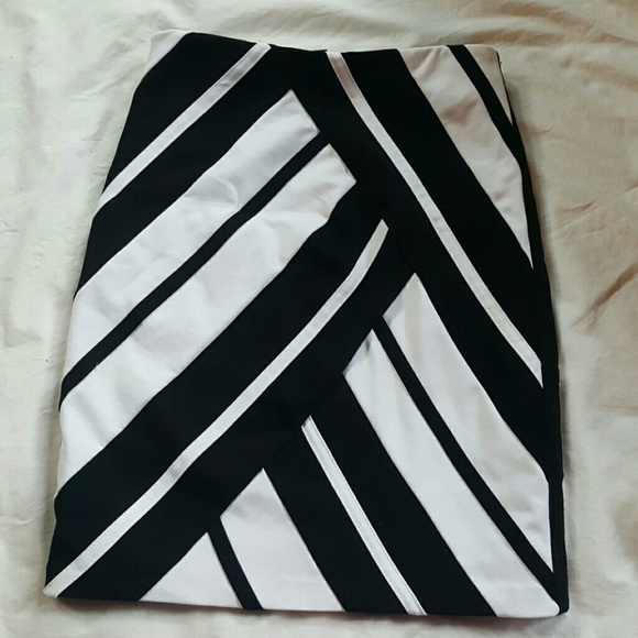 White House Black Market Pencil Skirt