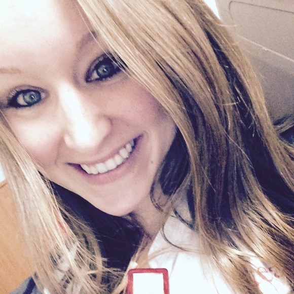 Meet your Posher, Jillian - Picture 1 of 1