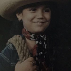 Meet your Posher, Rebeca