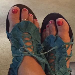 Betsey Johnson turquoise suede sandals