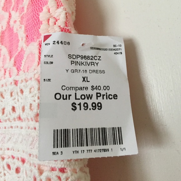 Pink dress - Picture 2 of 3