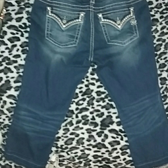 Miss Me capri's size 32 brand new without tags.