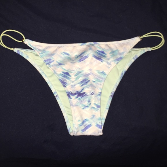 Victoria's Secret, The Itsy Bottoms, Size M