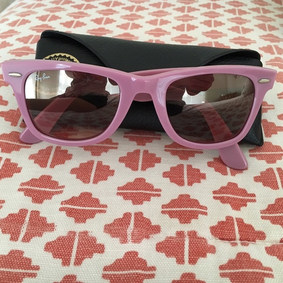 LAVENDER RAY BAN WAYFARER