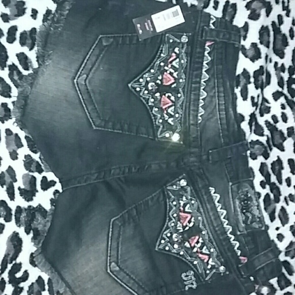 Miss me shorts size 31