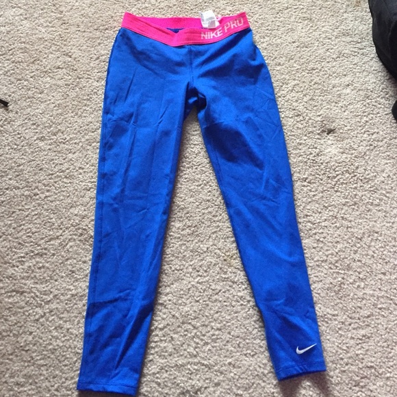 Never worn Nike leggings