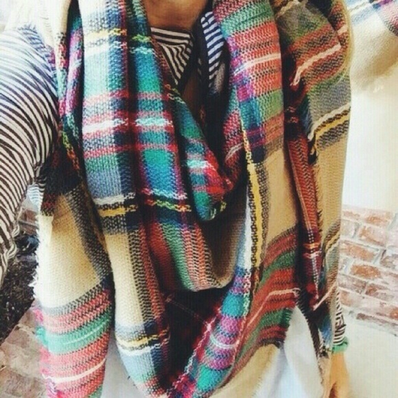 Accessories | Tan plaid blanket scarf multi - Picture 2 of 3