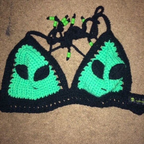 Alien crochet bra