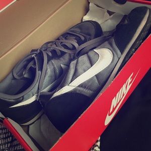 Black and grey Nike Shoes