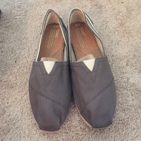 Toms shoes size women's 10