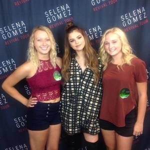 Meet your Posher, Hunter