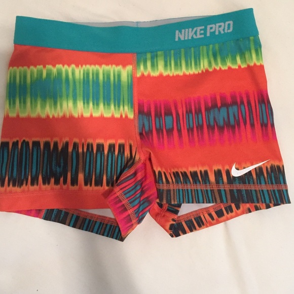 Nike pro shorts size M