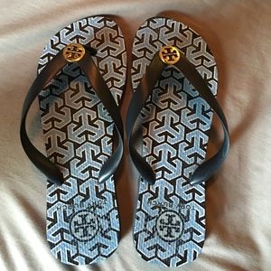 Any offers welcome..Tory Burch navy flip flops