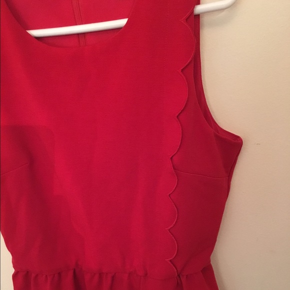 Red dress - Picture 3 of 4