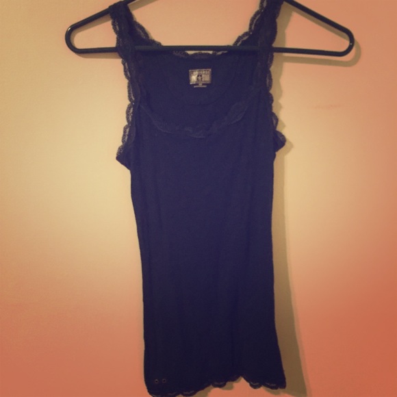 Converse Tank