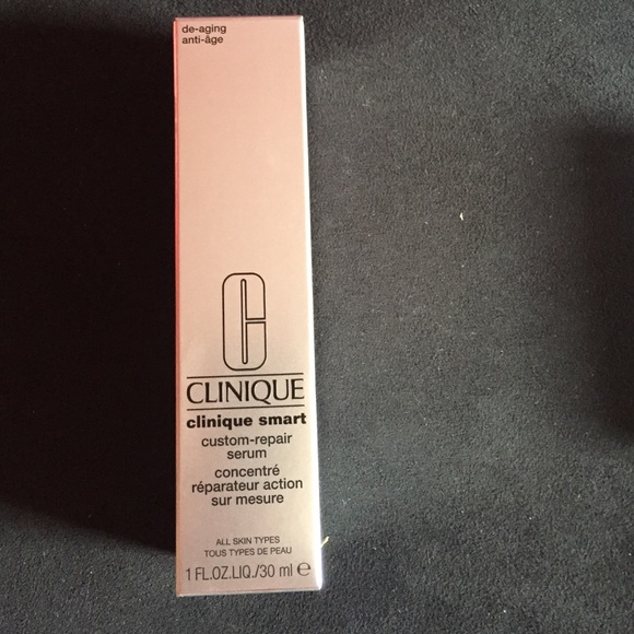 Clinique- Clinique smart custom-repair serum