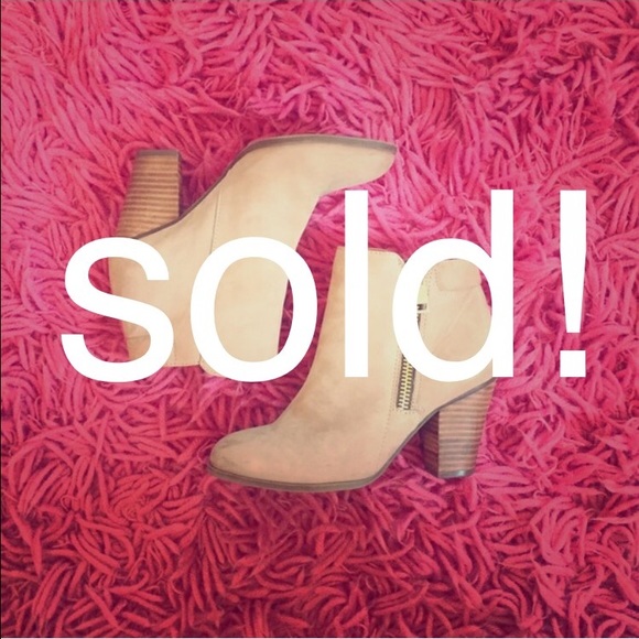 Aldo cream suede heel booties !