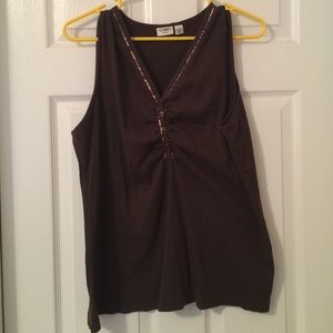 V-neck tank top