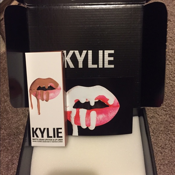 Kylie Lip Kit Exposed - Picture 1 of 3