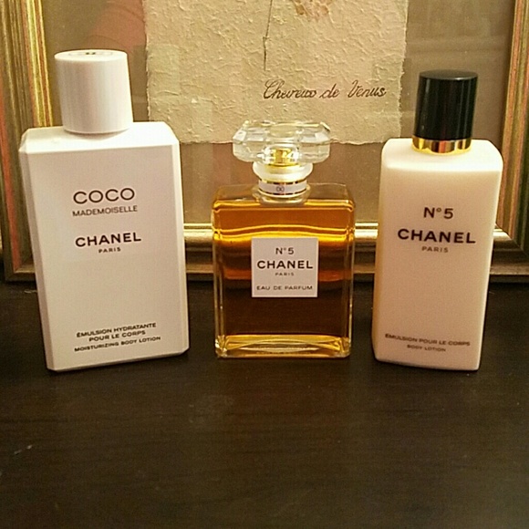 FLASH SALE. Chanel trio