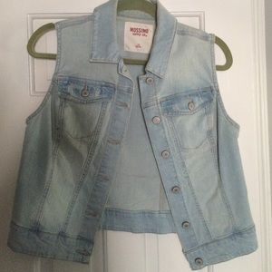 Light jean vest
