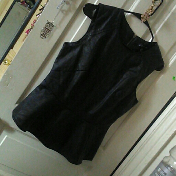 Black blouse - Picture 1 of 2