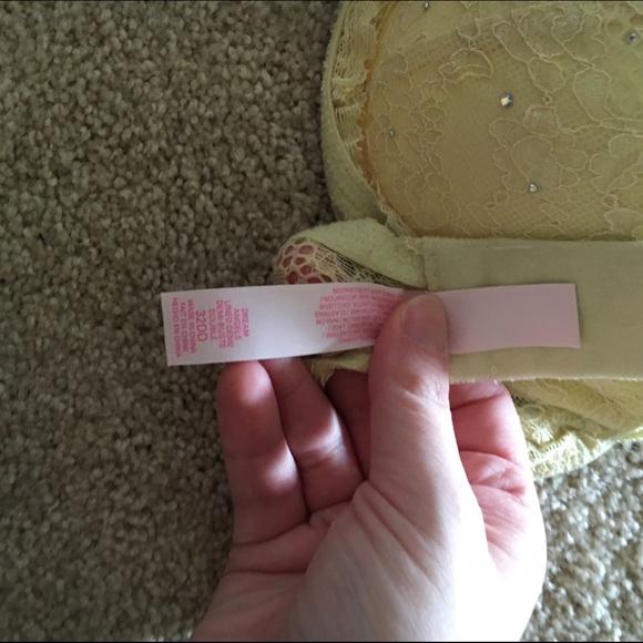 32dd bra - Picture 3 of 3