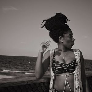 Meet your Posher, Simplyy