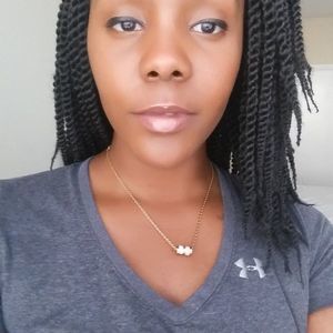 Meet your Posher, Felicia