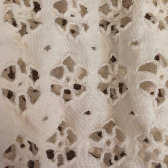 Urban Outfitters Croptop - Picture 2 of 3