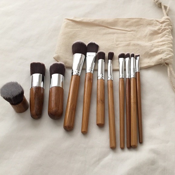 11 pcs wood make up brush