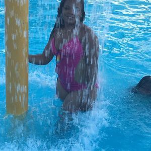 Meet your Posher, Daysi