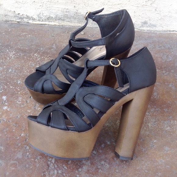 ● SOLD ● QUPID PLATFORMS