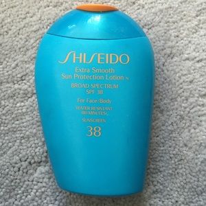 Shiseido extra smooth sunscreen SPF 38