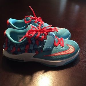 Kids KD ice creams (Frozens) size 4 youth